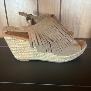 Minnetonka Shoes Minnetonka Ashley Fringe Wedge Sandals 7
